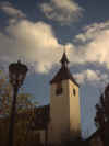 Unsere Kirche, erbaut 1488, eines der ältesten Gebäude des Ortes (67454 Byte)